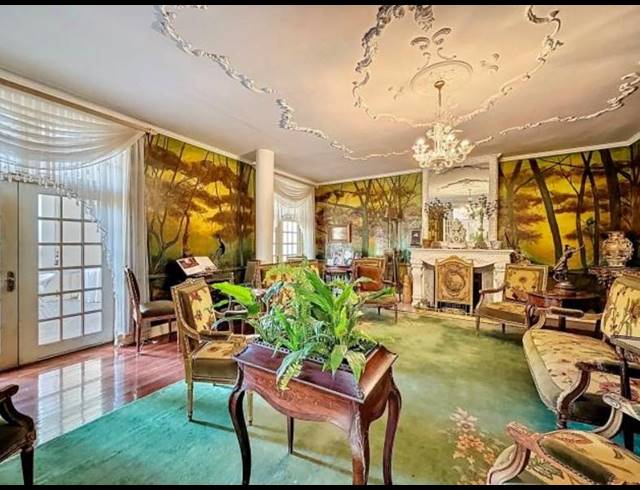 BUSINESS FOR SALE IN MUCKLENEUK